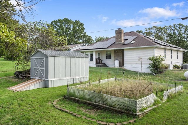 106 S Lakeshore Drive, Blue Eye, MO 65611