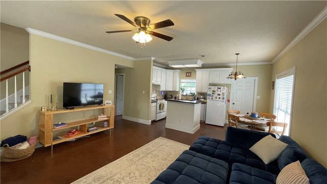 3689 Holick Lane, Bryan, TX 77801