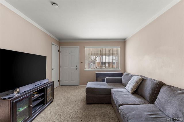 939 Stewart Avenue, Lincoln Park, MI 48146