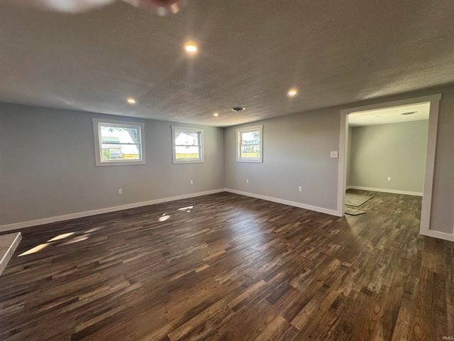 3006 S 150 E, Peru, IN 46970