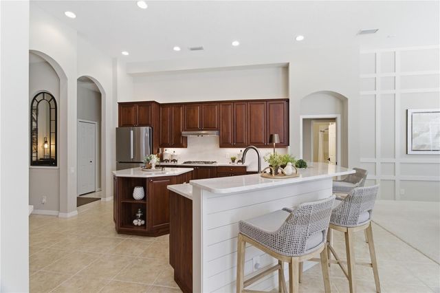 8309 GROSVENOR COURT, Bradenton, FL 34201