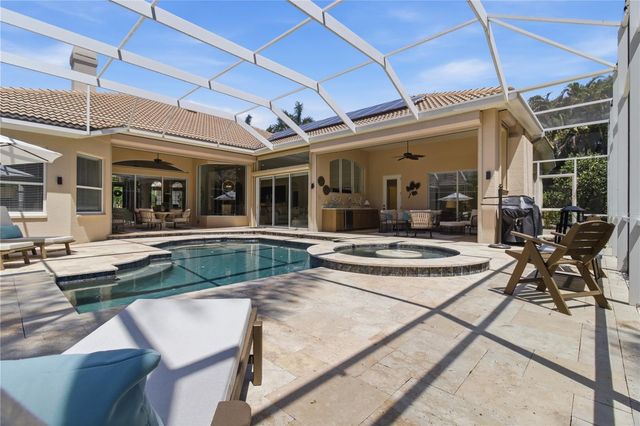 8309 GROSVENOR COURT, Bradenton, FL 34201