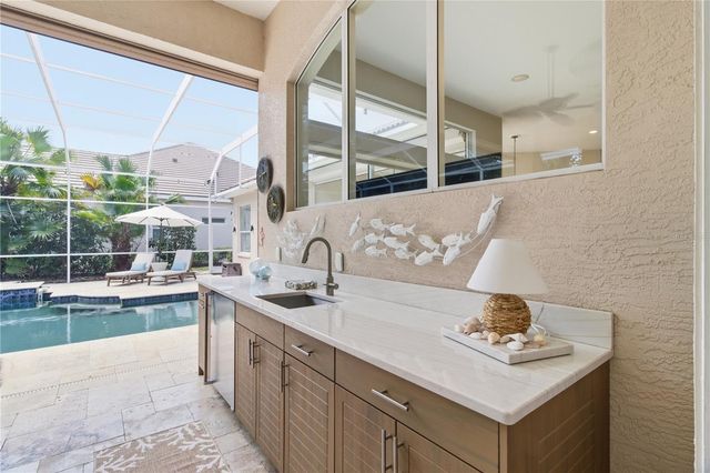 8309 GROSVENOR COURT, Bradenton, FL 34201