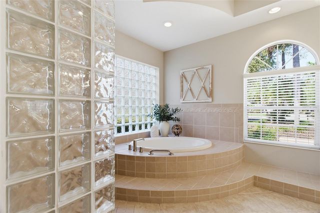 8309 GROSVENOR COURT, Bradenton, FL 34201