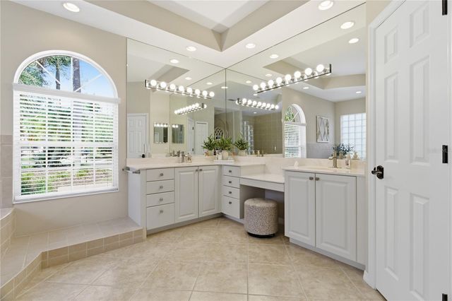 8309 GROSVENOR COURT, Bradenton, FL 34201