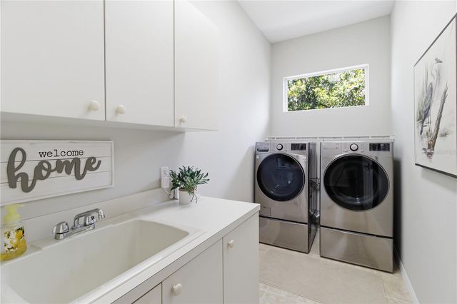 8309 GROSVENOR COURT, Bradenton, FL 34201