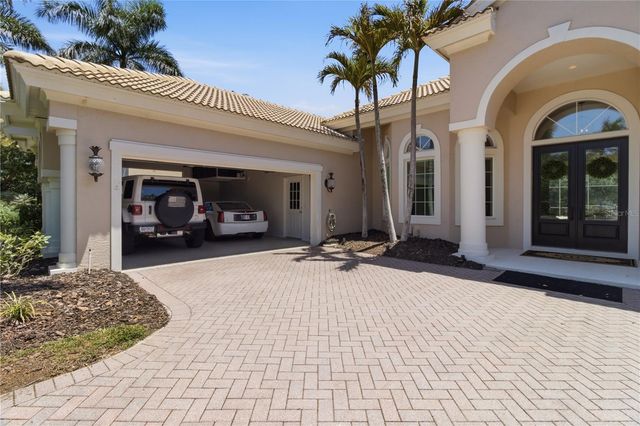 8309 GROSVENOR COURT, Bradenton, FL 34201