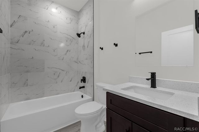 1377 W Alexander Drive, Citrus Springs, FL 34434