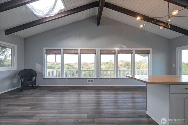 373 Sand Dune Avenue NW, Ocean Shores, WA 98569