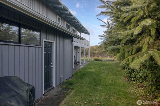 373 Sand Dune Avenue NW, Ocean Shores, WA 98569