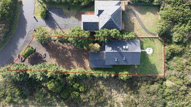 373 Sand Dune Avenue NW, Ocean Shores, WA 98569