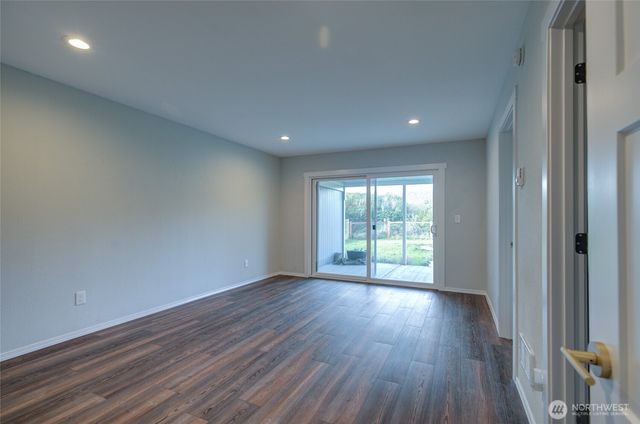 373 Sand Dune Avenue NW, Ocean Shores, WA 98569