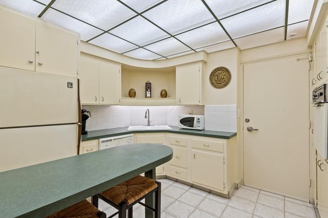 3200 NE 36th Street 612, Fort Lauderdale, FL 33308