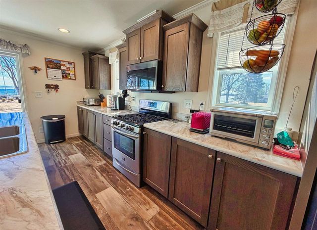 7852 S US HIGHWAY 45, Oshkosh, WI 54902