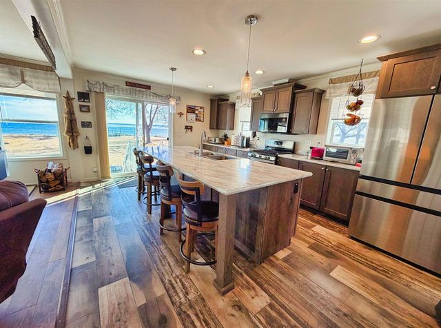 7852 S US HIGHWAY 45, Oshkosh, WI 54902