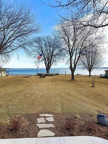 7852 S US HIGHWAY 45, Oshkosh, WI 54902