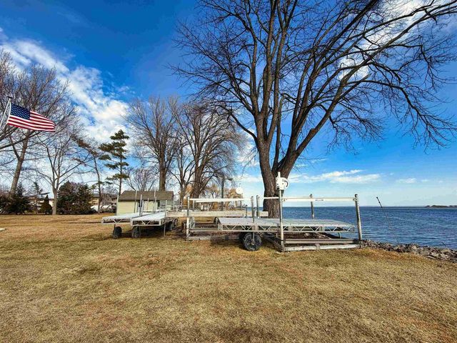 7852 S US HIGHWAY 45, Oshkosh, WI 54902