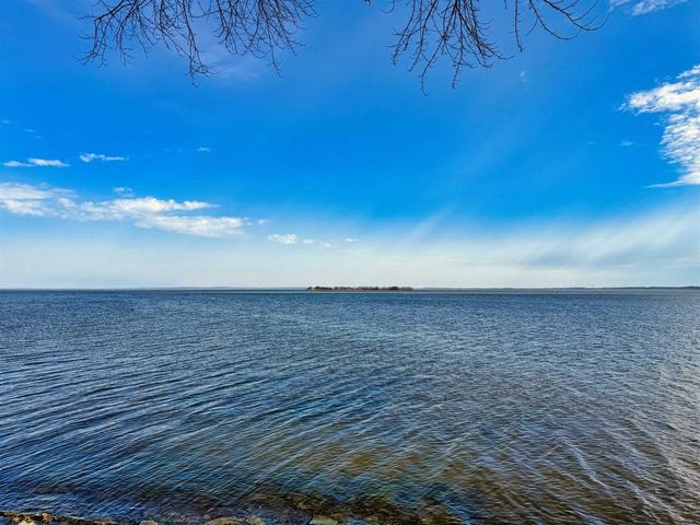 7852 S US HIGHWAY 45, Oshkosh, WI 54902