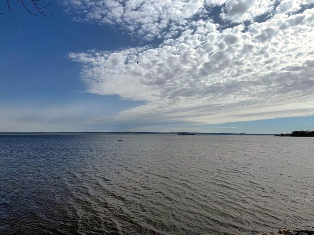 7852 S US HIGHWAY 45, Oshkosh, WI 54902