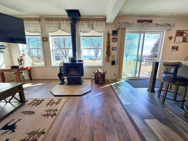 7852 S US HIGHWAY 45, Oshkosh, WI 54902