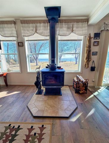 7852 S US HIGHWAY 45, Oshkosh, WI 54902