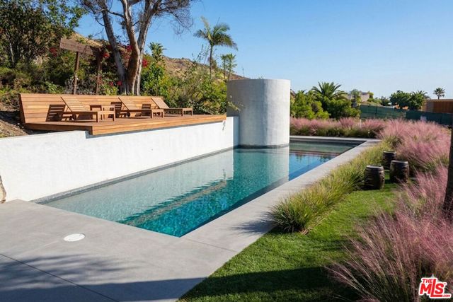 20521 Roca Chica Drive, Malibu, CA 90265