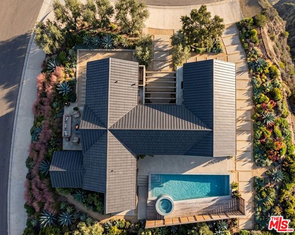 20521 Roca Chica Drive, Malibu, CA 90265