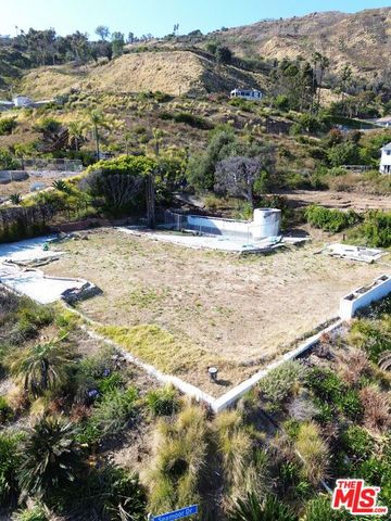 20521 Roca Chica Drive, Malibu, CA 90265