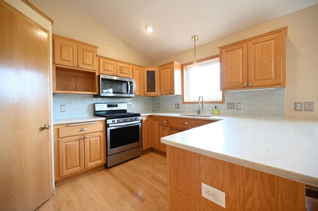 20247 Lake Ridge Drive, Prior Lake, MN 55372