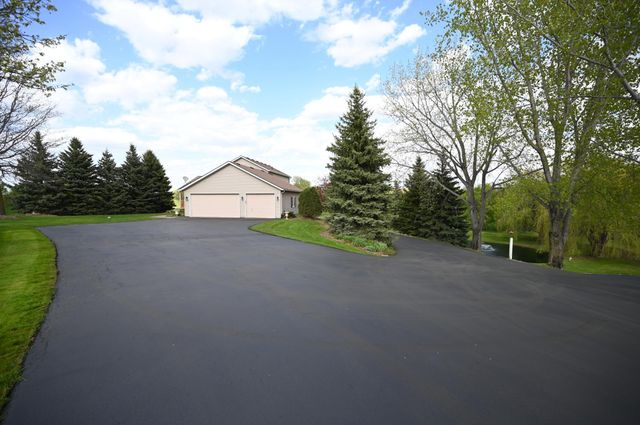20247 Lake Ridge Drive, Prior Lake, MN 55372