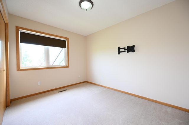 20247 Lake Ridge Drive, Prior Lake, MN 55372