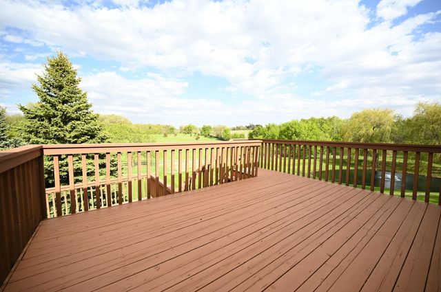 20247 Lake Ridge Drive, Prior Lake, MN 55372