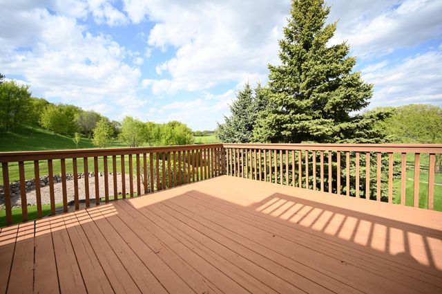 20247 Lake Ridge Drive, Prior Lake, MN 55372