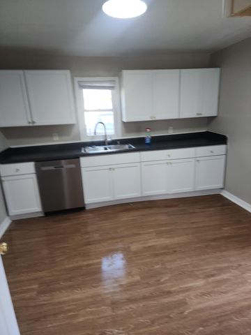 119 10th Avenue S, South Saint Paul, MN 55075