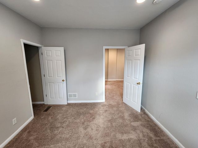 119 10th Avenue S, South Saint Paul, MN 55075