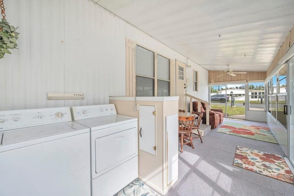 Image 15 of property listing at 423 MARTIN DRIVE, Lakeland, FL 33809
