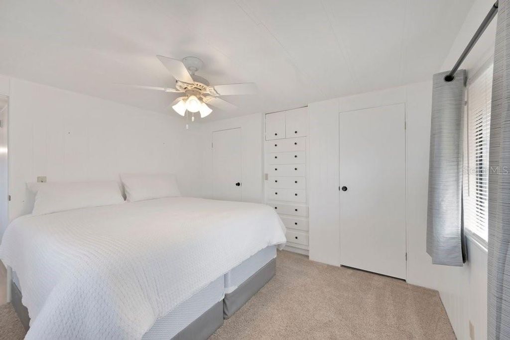 Image 7 of property listing at 423 MARTIN DRIVE, Lakeland, FL 33809