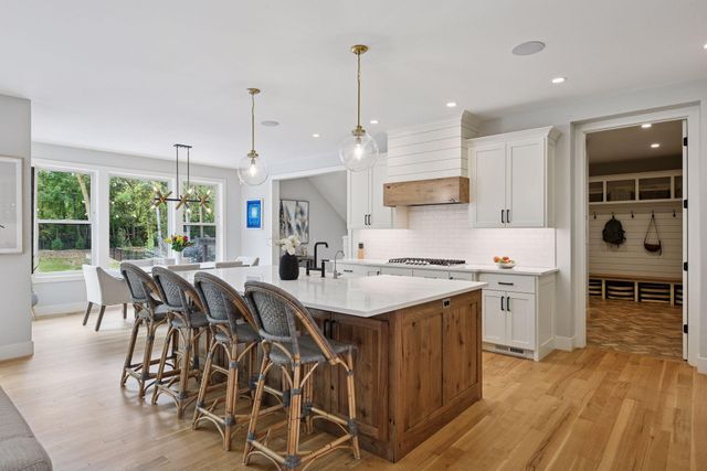 5195 Ranchview Lane N, Plymouth, MN 55446