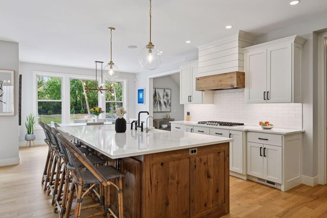 5195 Ranchview Lane N, Plymouth, MN 55446