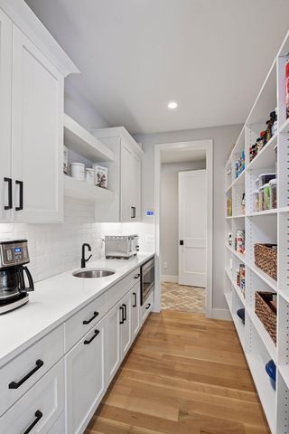 5195 Ranchview Lane N, Plymouth, MN 55446