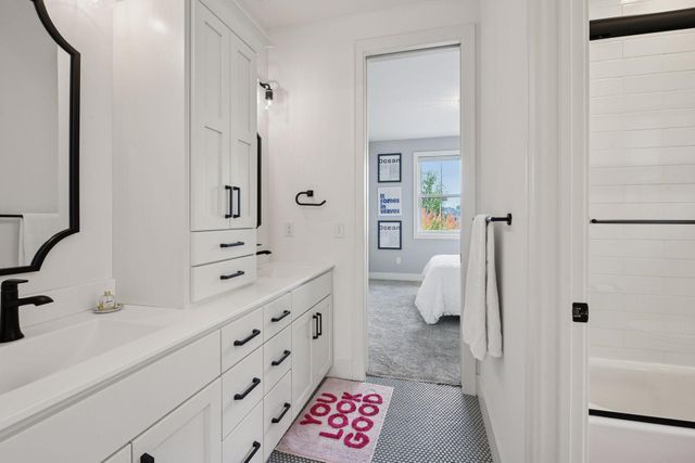 5195 Ranchview Lane N, Plymouth, MN 55446