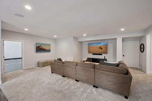 5195 Ranchview Lane N, Plymouth, MN 55446