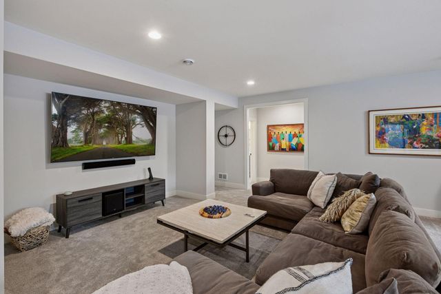 5195 Ranchview Lane N, Plymouth, MN 55446