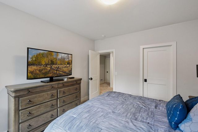 5195 Ranchview Lane N, Plymouth, MN 55446