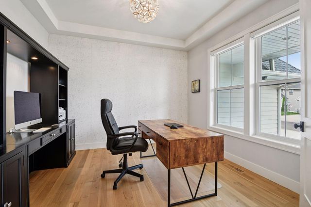 5195 Ranchview Lane N, Plymouth, MN 55446