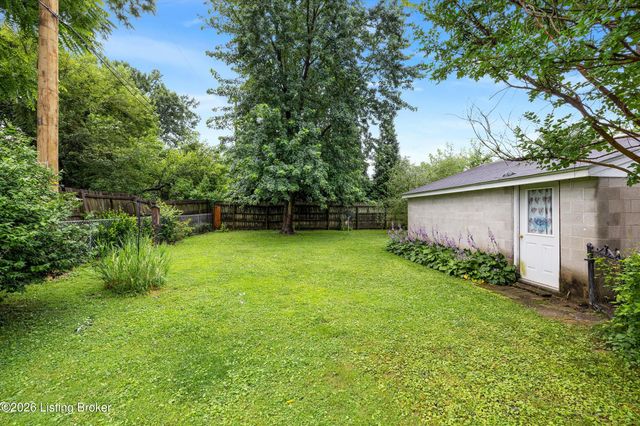 3944 Massie Ave, Louisville, KY 40207