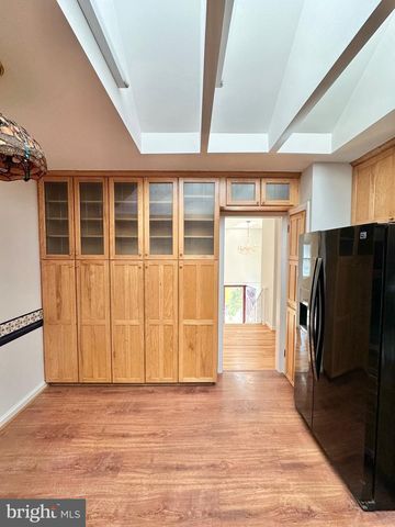 4567 25TH RD N, Arlington, VA 22207