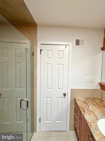 4567 25TH RD N, Arlington, VA 22207