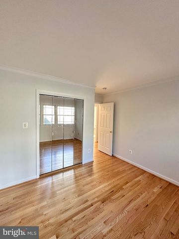 4567 25TH RD N, Arlington, VA 22207