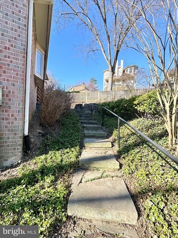 4567 25TH RD N, Arlington, VA 22207